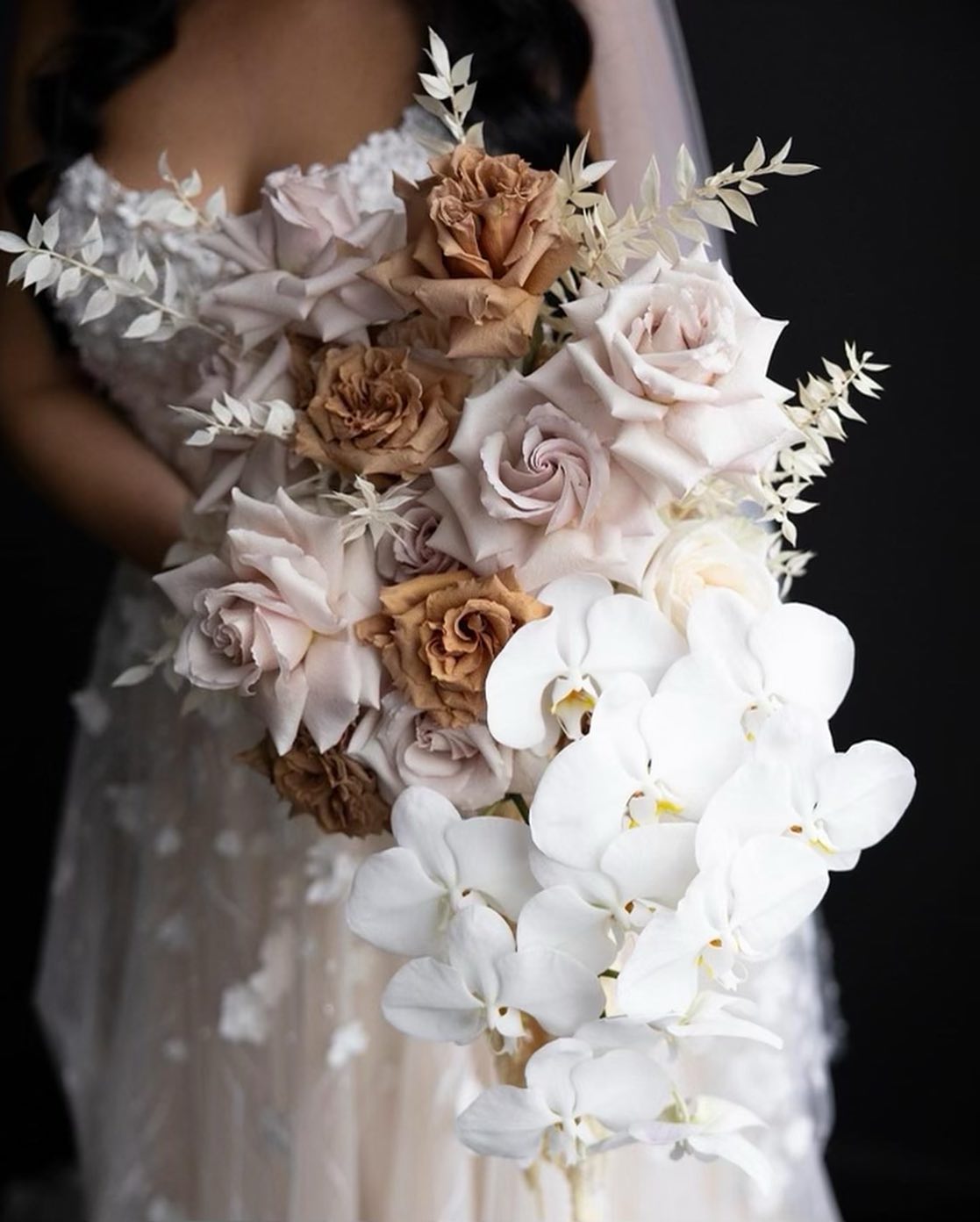 Lovely Bridal Blooms, Sydney, @hugophotofilm, 10 bloomin’ beautiful wedding bouquet styles