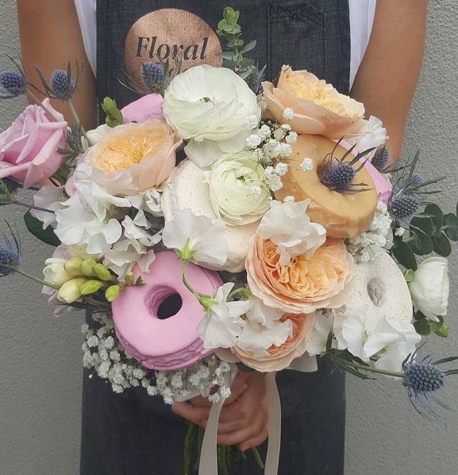 non-traditional wedding bouquets