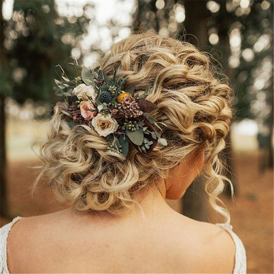Bridal Hair: How To Style Natural Curly Hair For Your Wedding Day