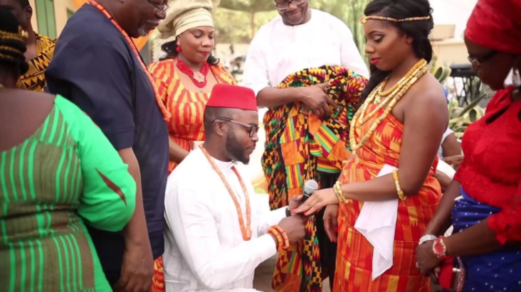 9 Nigerian Wedding Traditions to Know, According to Experts