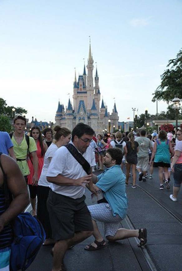 Engagement photo bomb