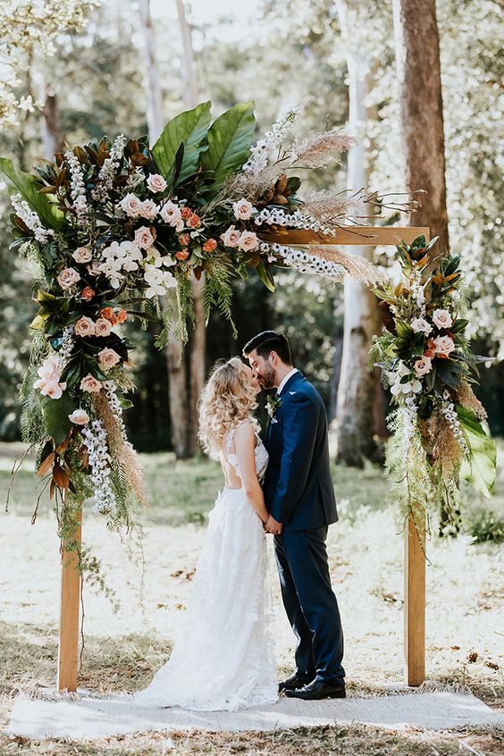 Great ideas for a stunning summer wedding celebration Photo from Pinterest