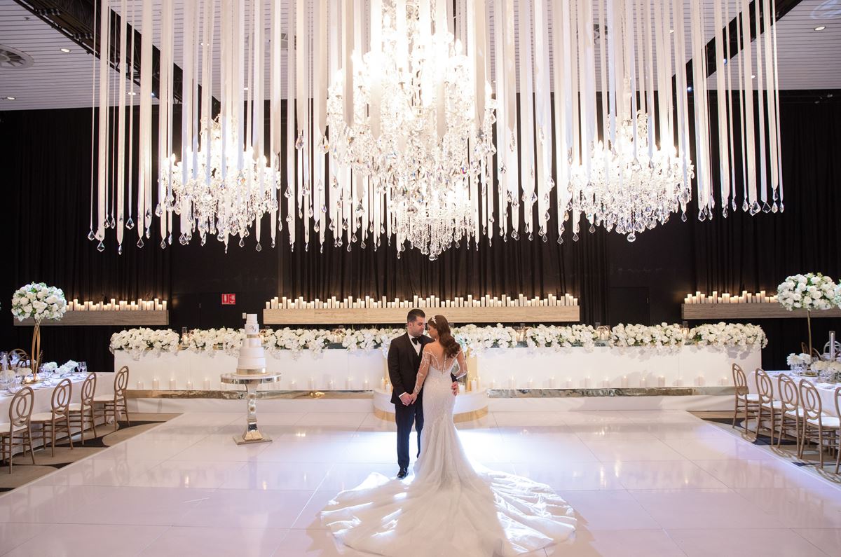 Luxurious modern wedding at Ivy Ballroom by Merivale