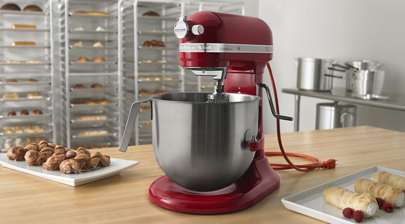 These are the most popular wedding gifts Kitchenaid-mixer-horizontal-image1