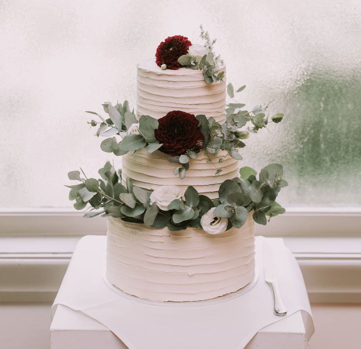 Cake boutique - Vegan chocolate wedding cake with fresh fruits!! | Facebook