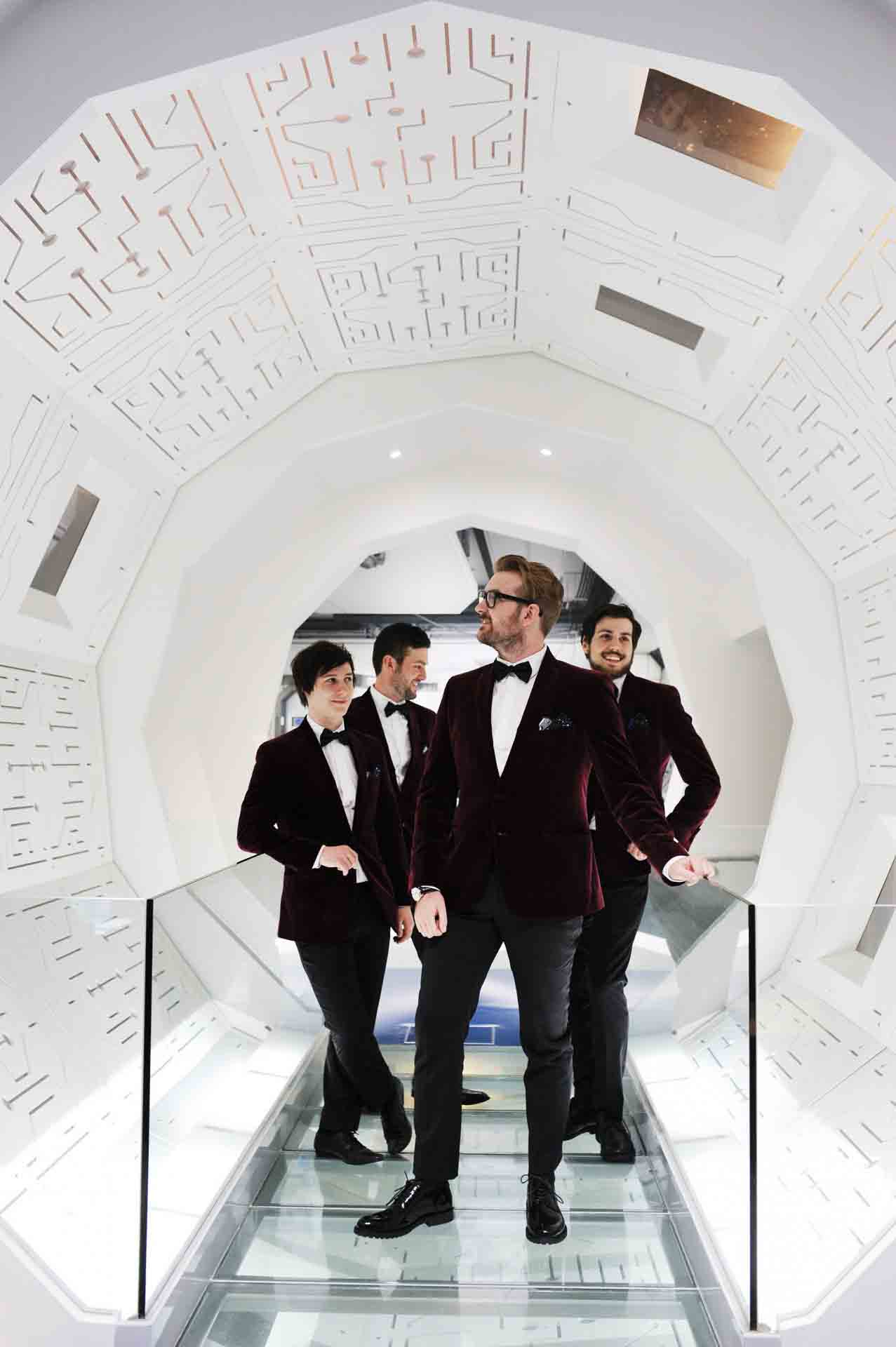 10 fun wedding photos Sheridan Paddy real wedding easy weddings