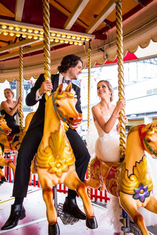 10 fun wedding photos carissa and ben at luna park