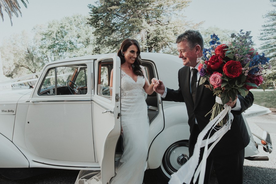 Currently trending: Oversized bouquets we adore oversized bouquets, bridal bouquets