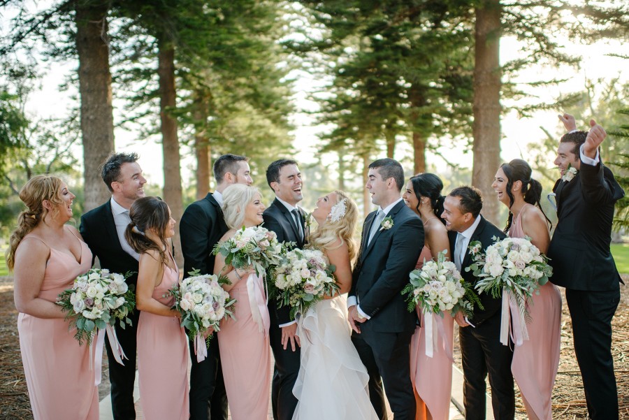 Currently trending: Oversized bouquets we adore oversized bouquets