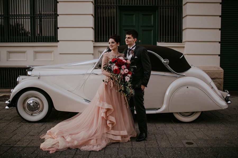 Currently trending: Oversized bouquets we adore oversized bouquets