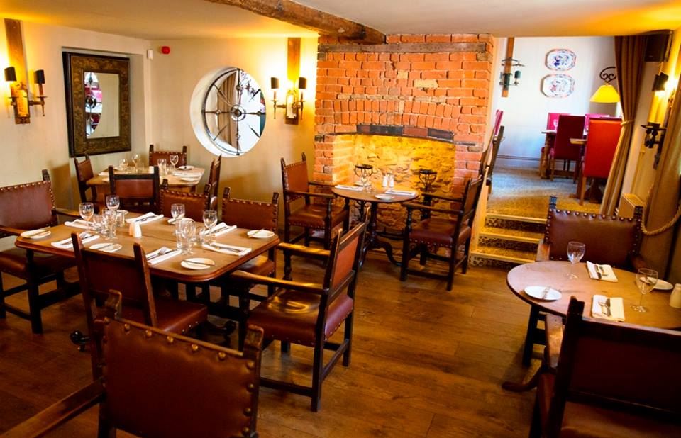 queens head inn, pub wedding venues