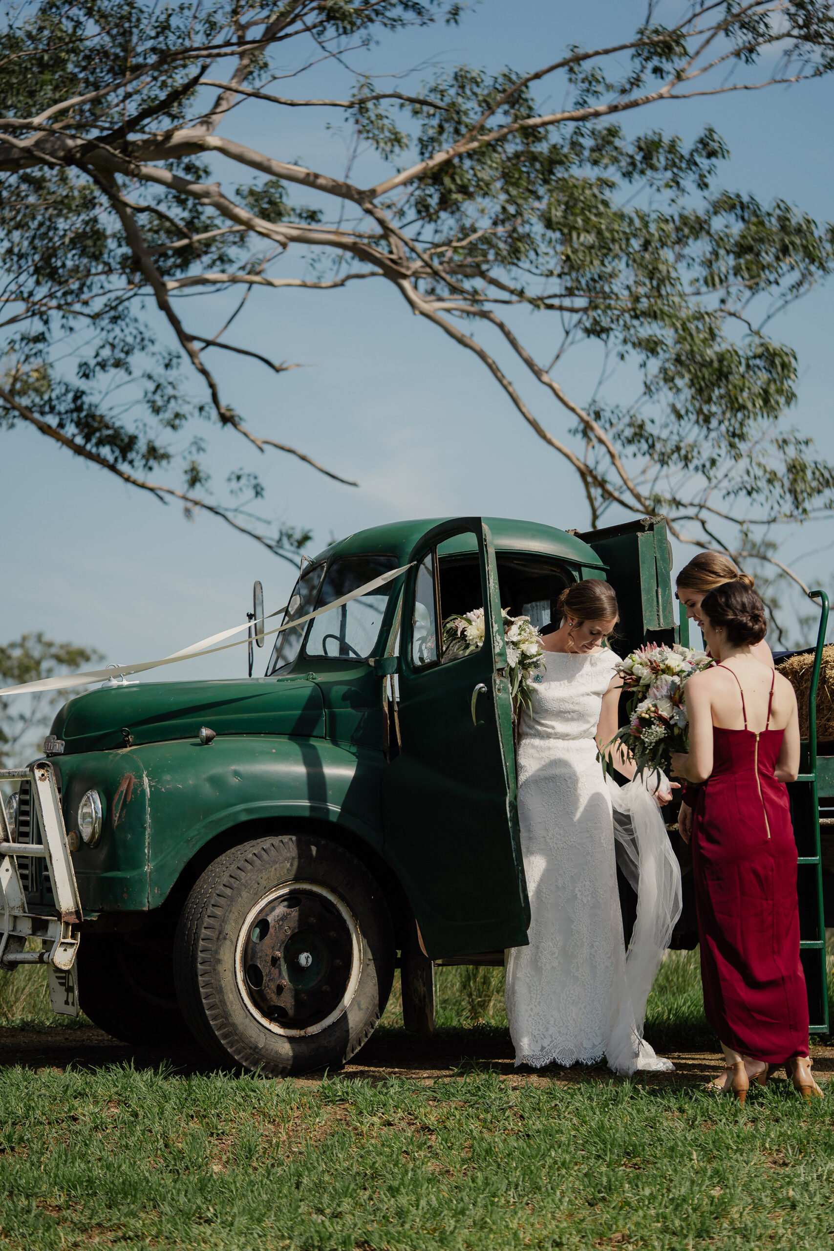 Ashleigh Adam Rustic Country Wedding Ben Howland SBS 015 scaled