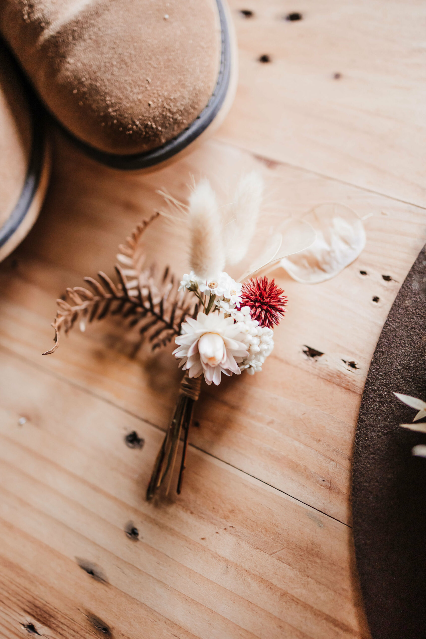 Rustic boho festival wedding inspiration at Log Cabin Ranch, Dandenong Ranges. Produced by Wild Heart Events, photographed by My Scandi Style Photography.