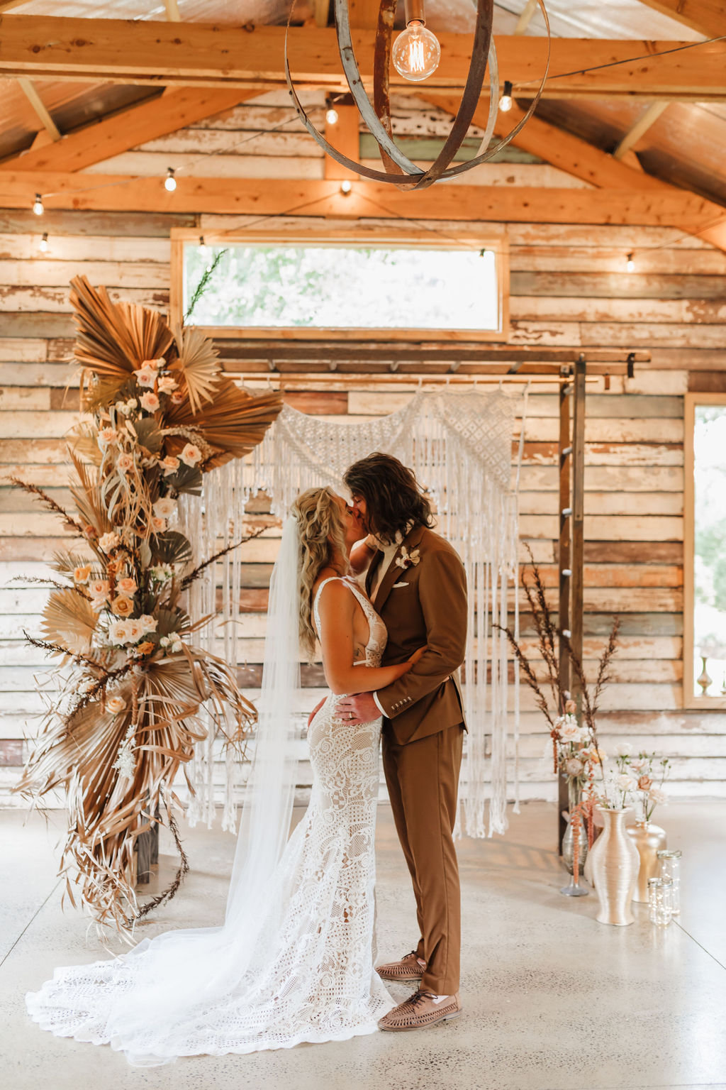 Rustic boho festival wedding inspiration at Log Cabin Ranch, Dandenong Ranges. Produced by Wild Heart Events, photographed by My Scandi Style Photography.