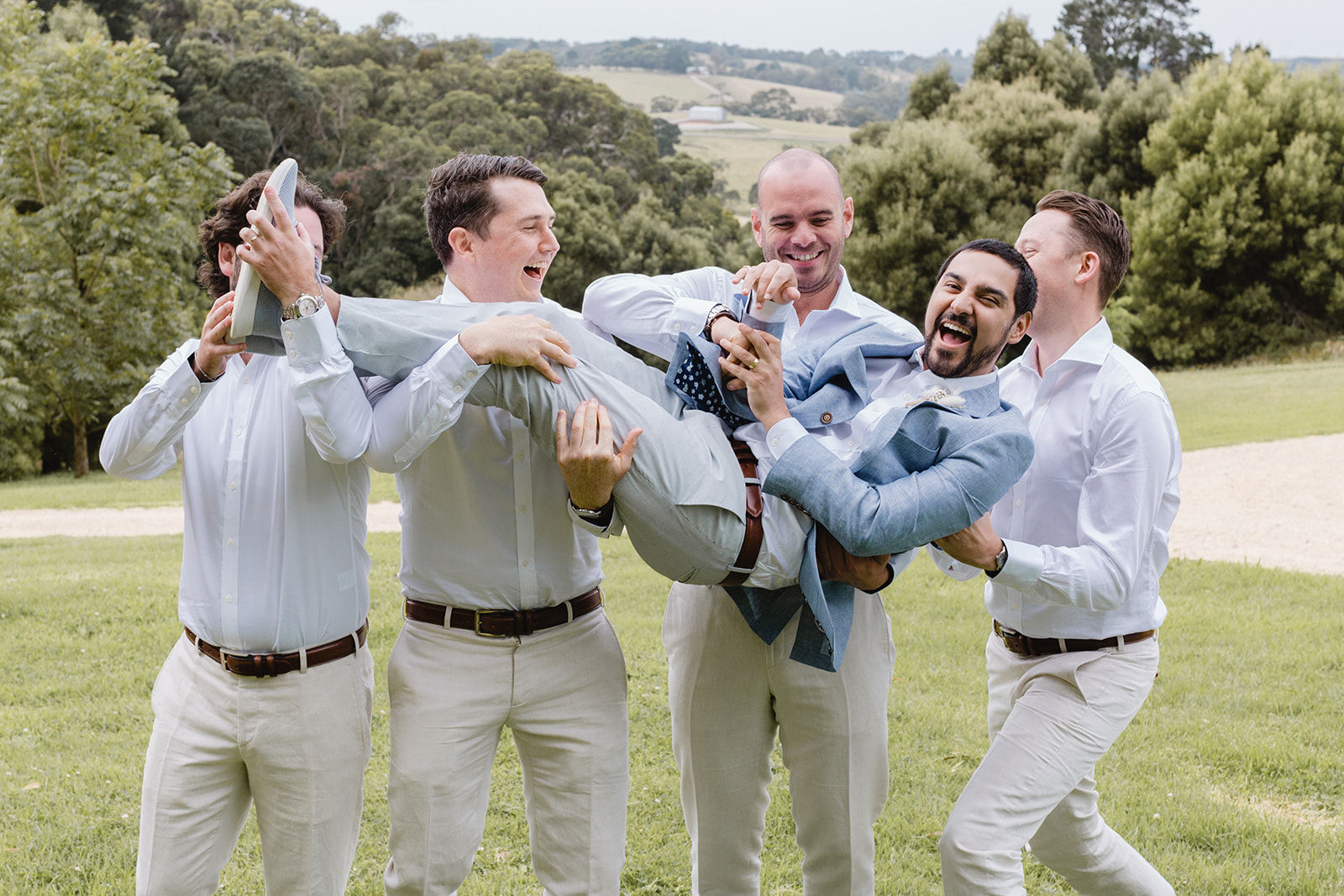 Romantic vintage wedding at Butterfly Red Hill for Evelin and Christian. Photos by Desfura Weddings.