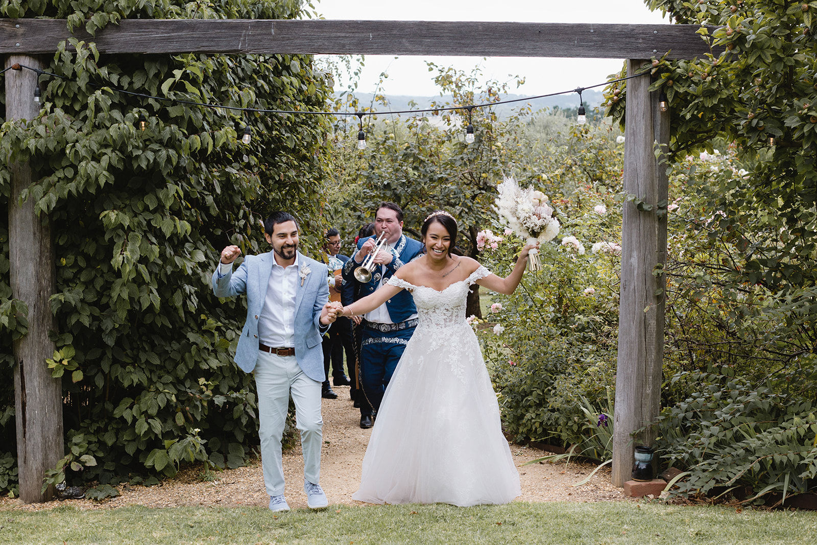 Romantic vintage wedding at Butterfly Red Hill for Evelin and Christian. Photos by Desfura Weddings.