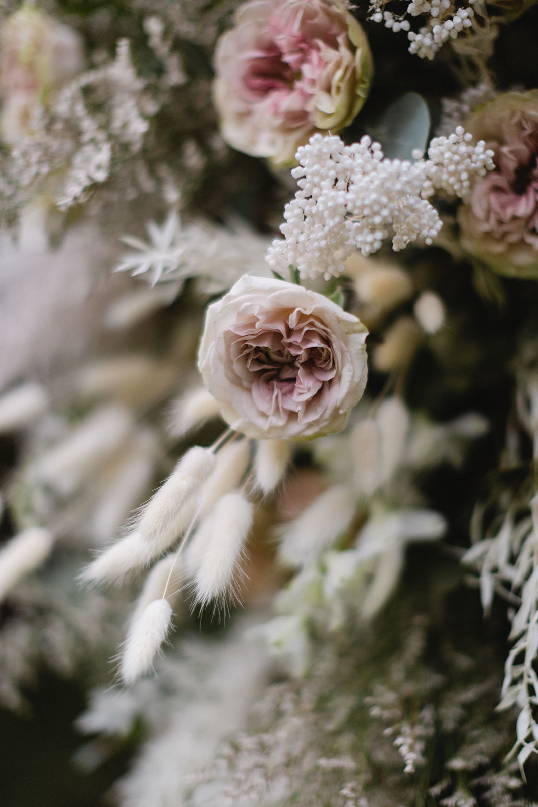 Romantic vintage wedding at Butterfly Red Hill for Evelin and Christian. Photos by Desfura Weddings.