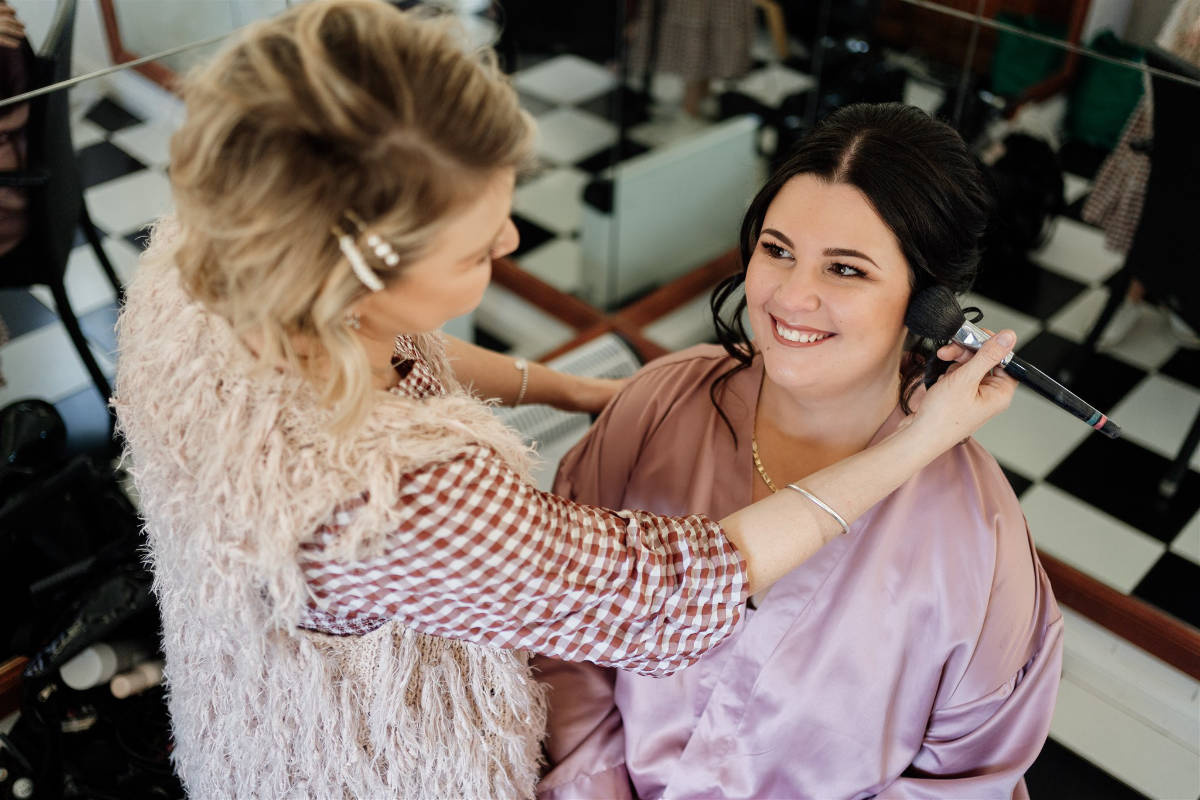 Modern rustic style at Tenayah and Josh's Gordon Country wedding in QLD, photographed by Sam Wyper Photography.