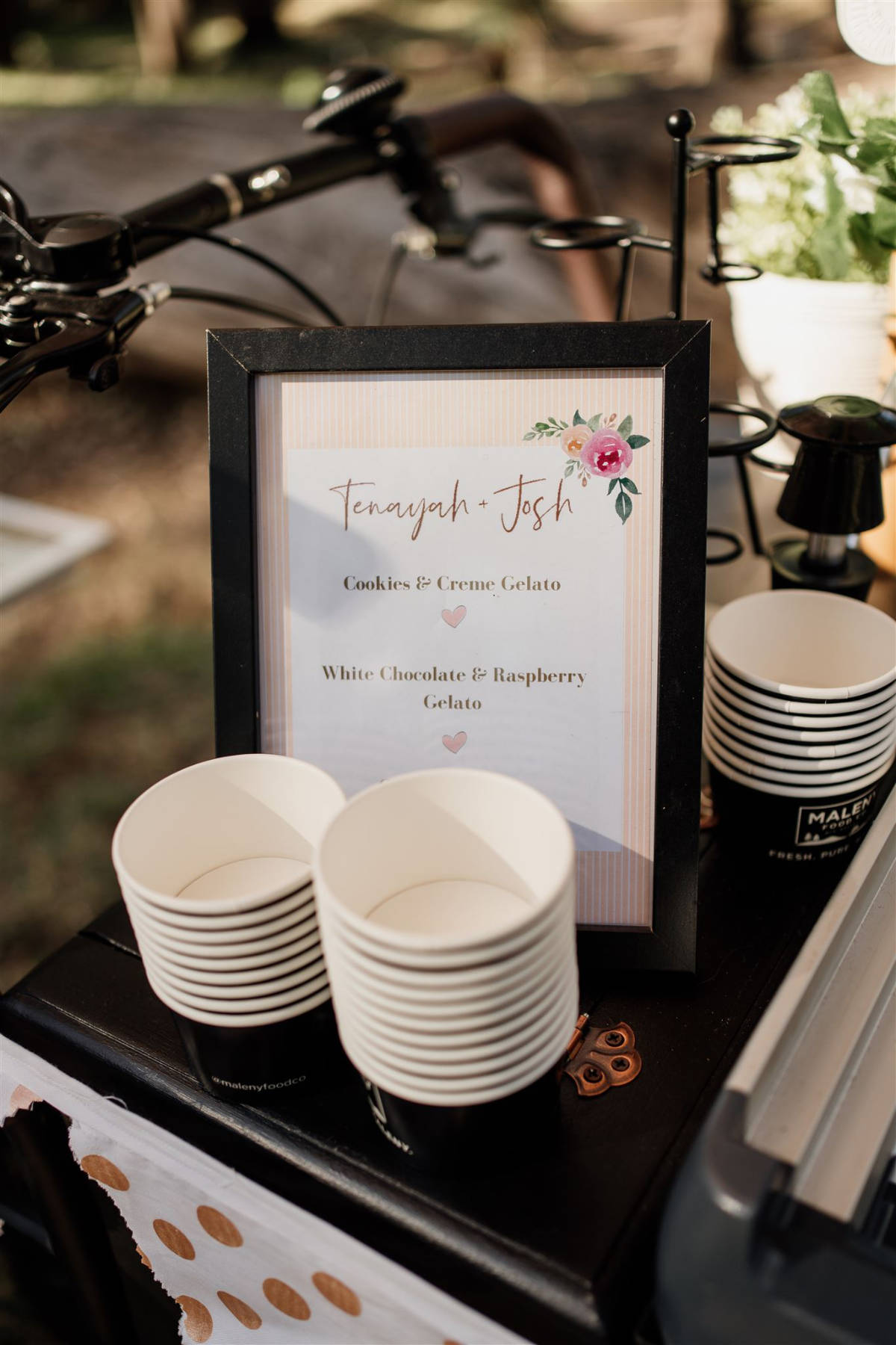 Modern rustic style at Tenayah and Josh's Gordon Country wedding in QLD, photographed by Sam Wyper Photography.