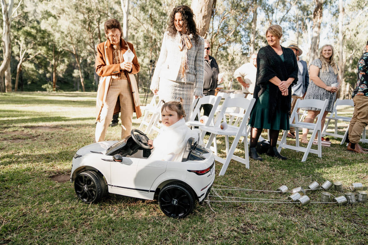 Modern rustic style at Tenayah and Josh's Gordon Country wedding in QLD, photographed by Sam Wyper Photography.