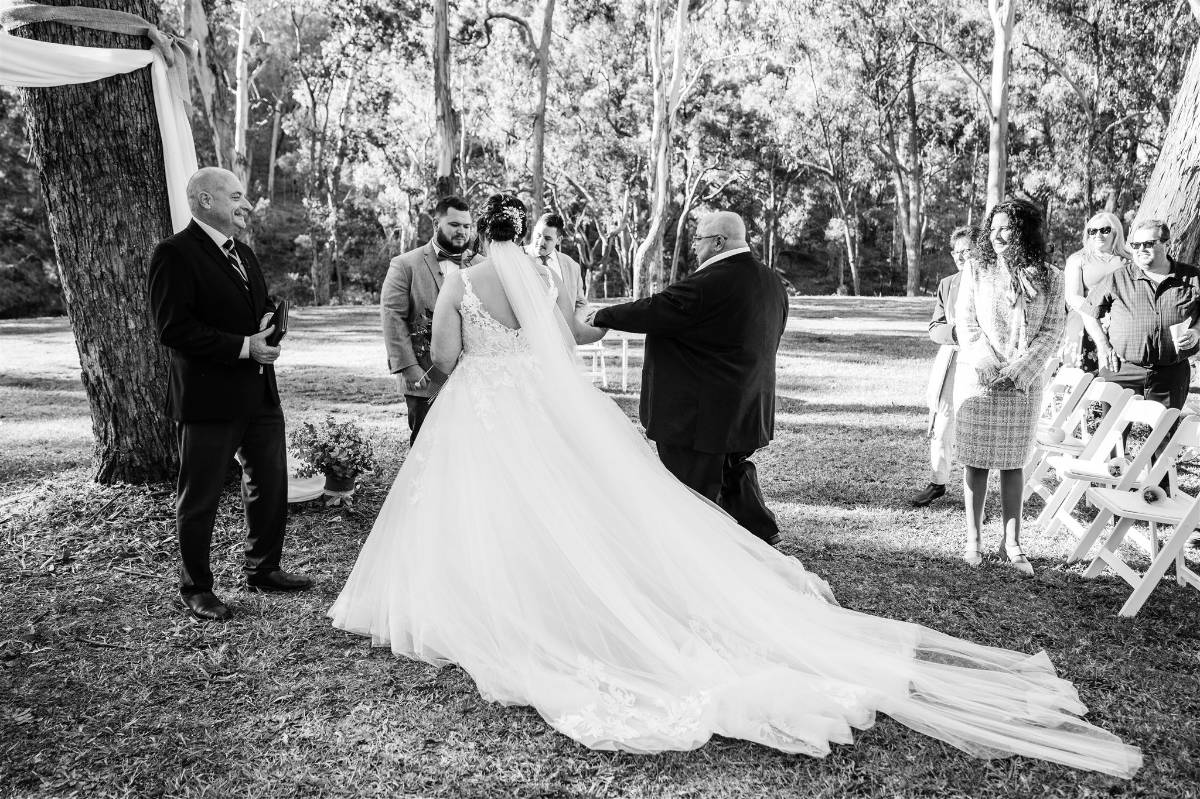 Modern rustic style at Tenayah and Josh's Gordon Country wedding in QLD, photographed by Sam Wyper Photography.