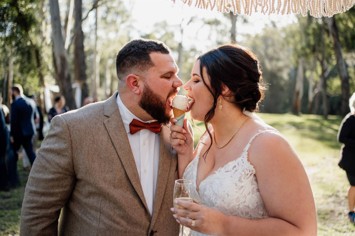 Modern rustic style at Tenayah and Josh's Gordon Country wedding in QLD, photographed by Sam Wyper Photography.