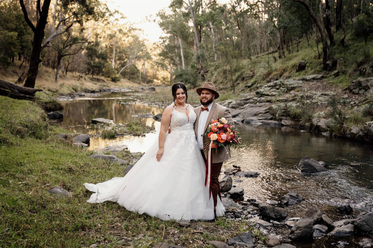 Modern rustic style at Tenayah and Josh's Gordon Country wedding in QLD, photographed by Sam Wyper Photography.