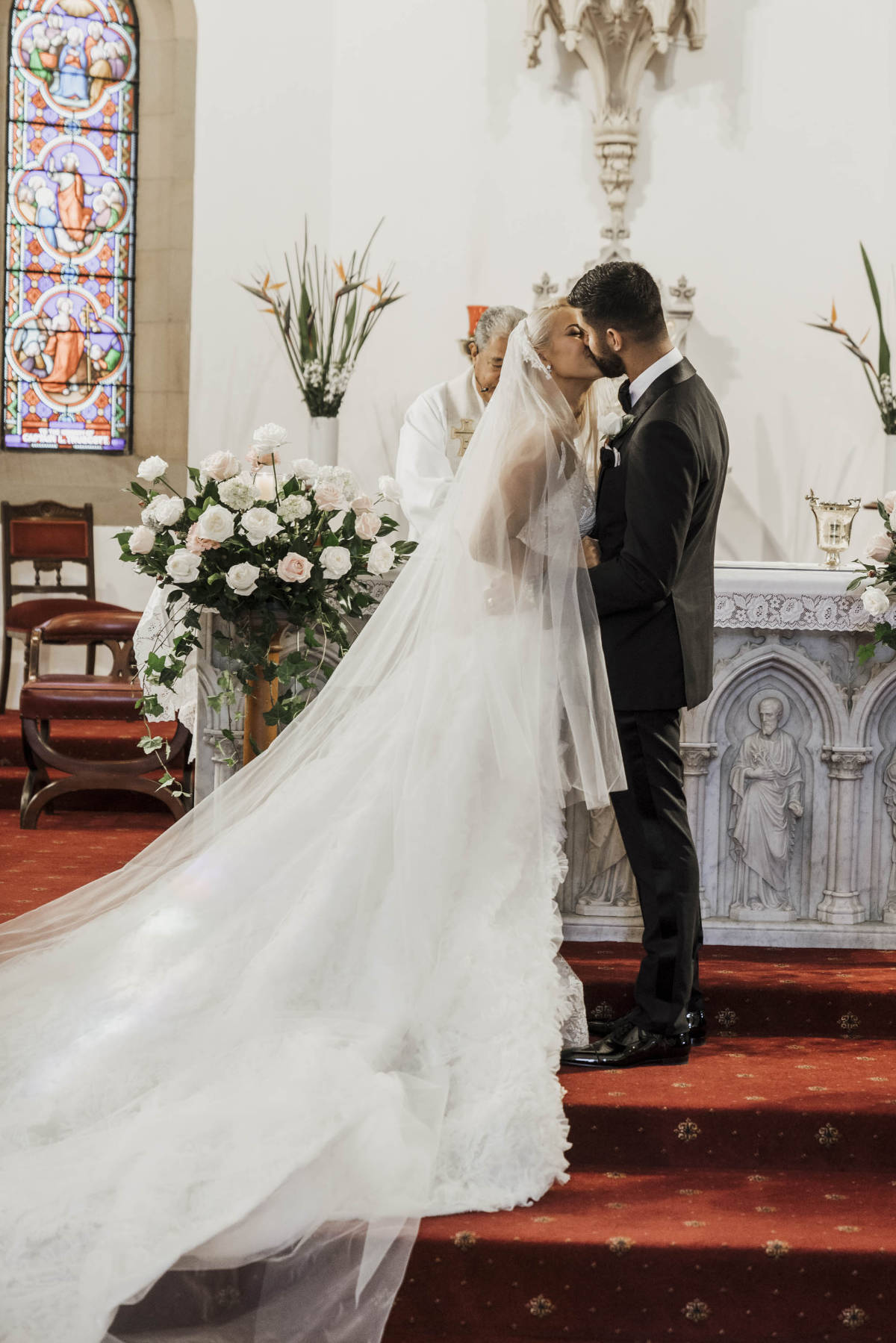 Luxury wedding at Hyatt Regency Sydney for Bianca and Bobby. Photos by Inlighten Photography