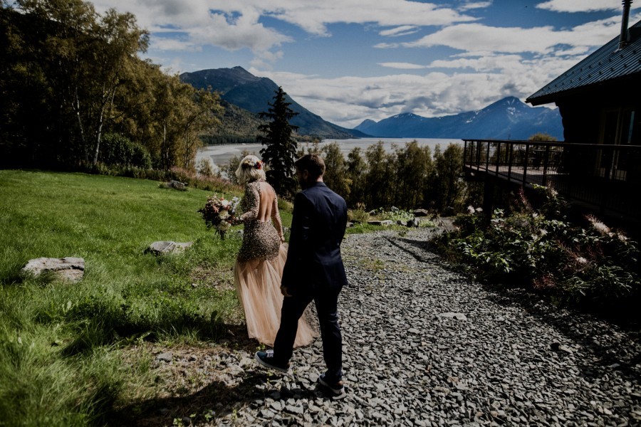 Things no one tells you about eloping Julia_David_Alaskan-Elopement_010-900x600