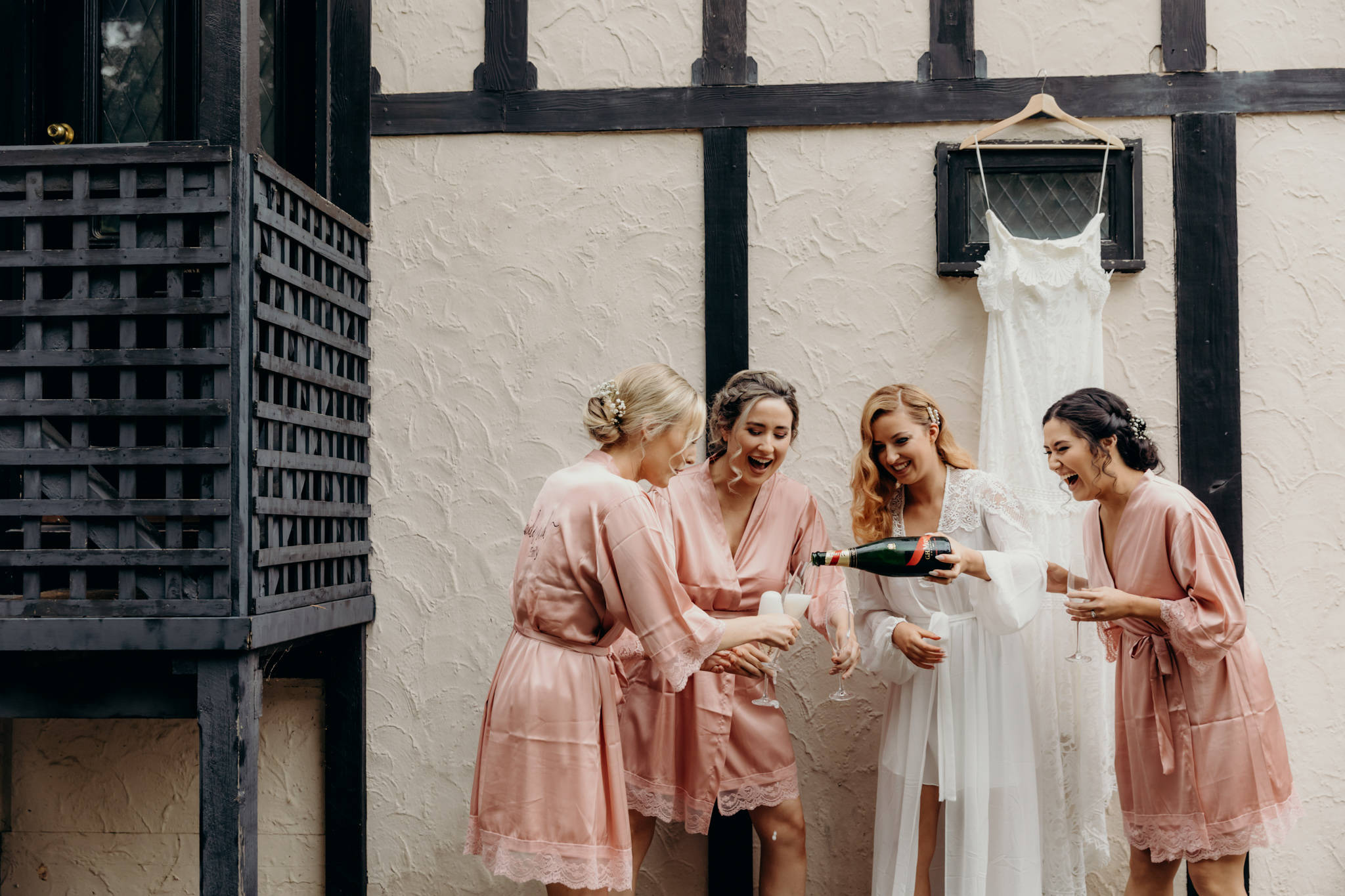 Lyrebird Falls Dandenong Ranges Wedding, classic and romantic, for Grace & Mike. Photos by T-One Image