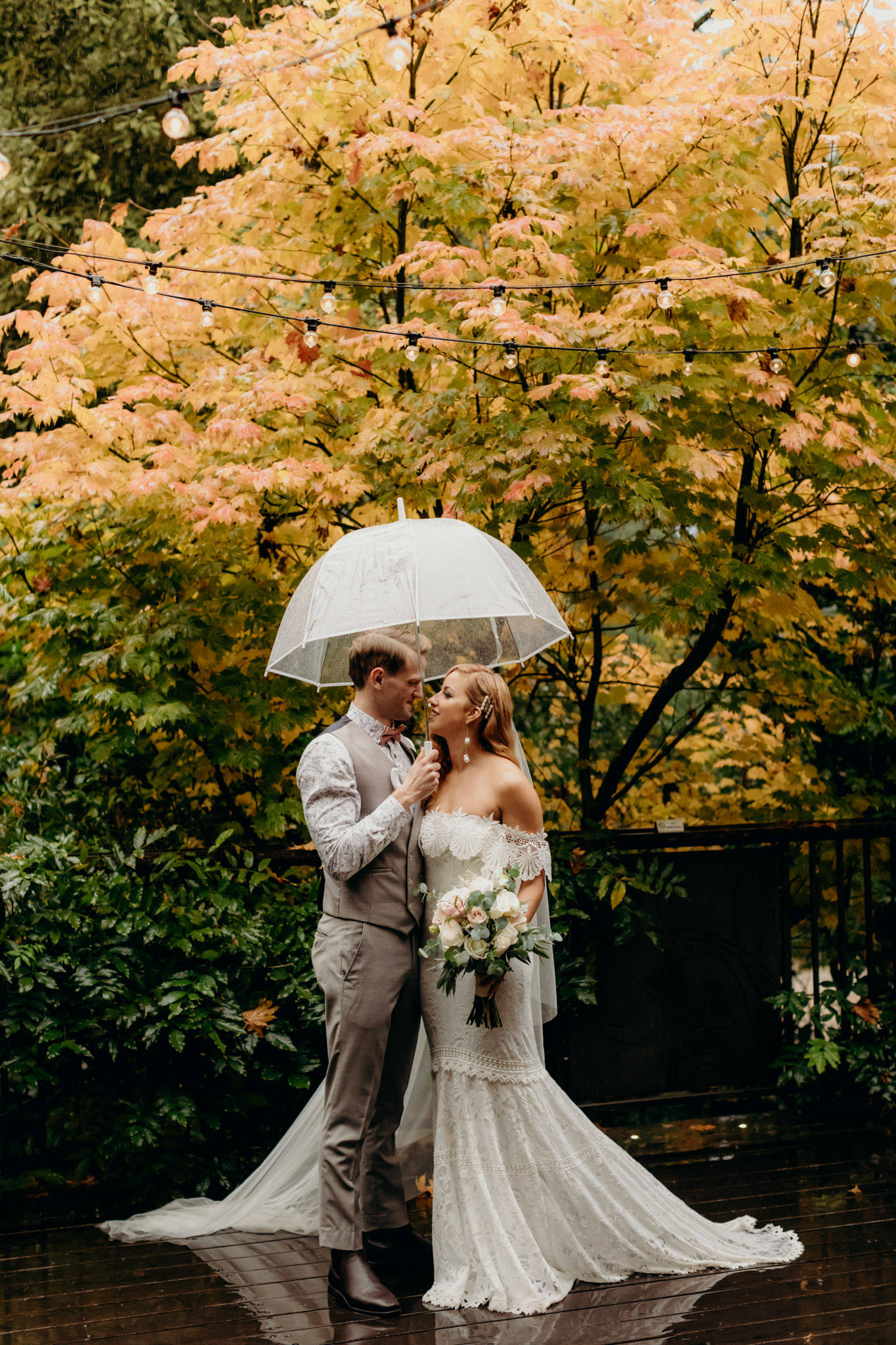 Lyrebird Falls Dandenong Ranges Wedding, classic and romantic, for Grace & Mike. Photos by T-One Image