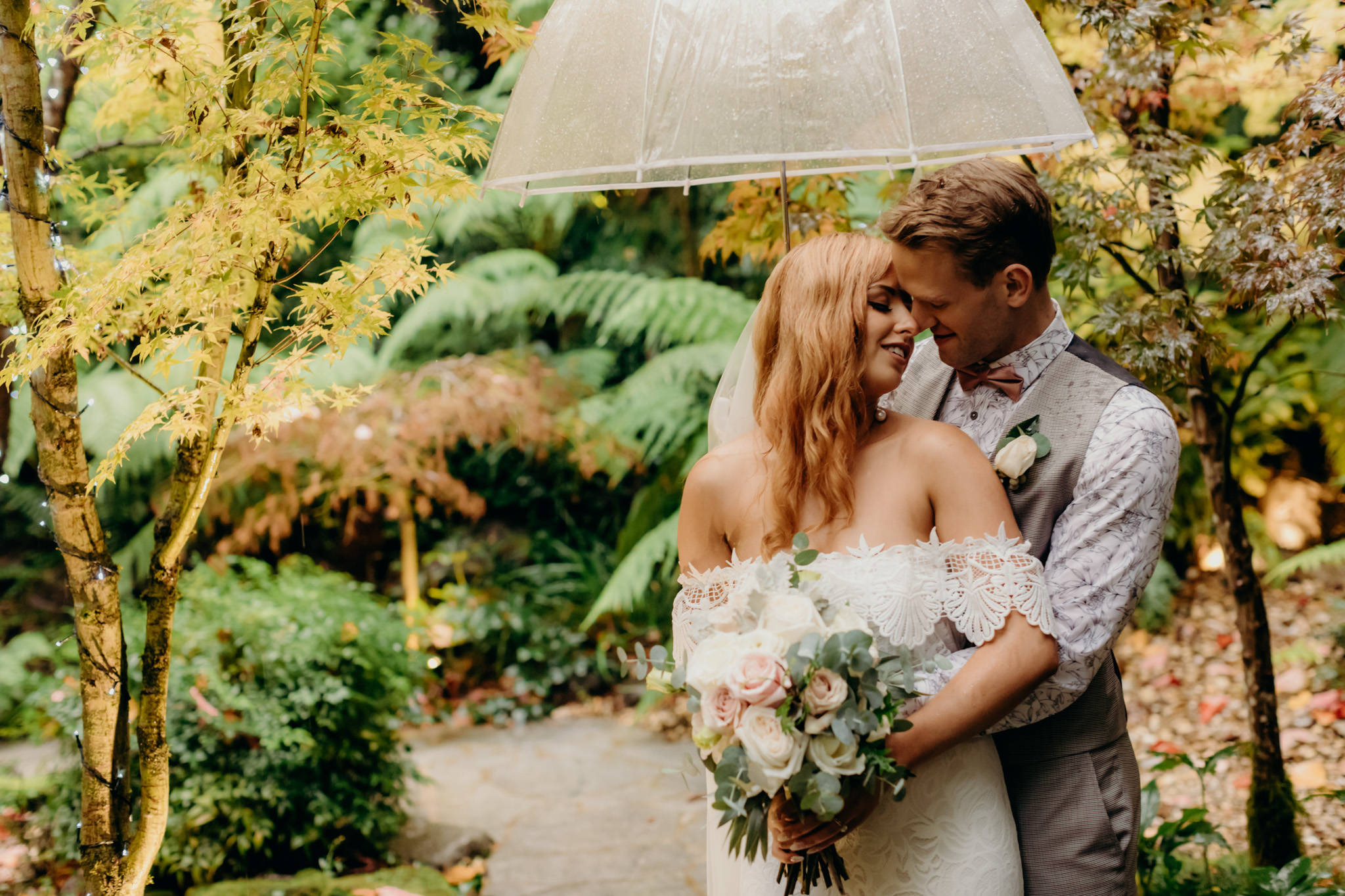 Lyrebird Falls Dandenong Ranges Wedding, classic and romantic, for Grace & Mike. Photos by T-One Image