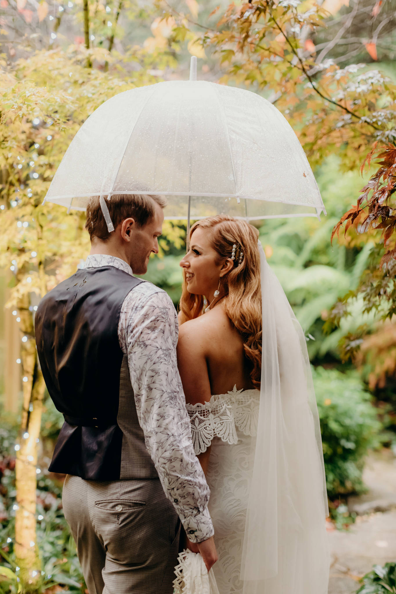 Lyrebird Falls Dandenong Ranges Wedding, classic and romantic, for Grace & Mike. Photos by T-One Image