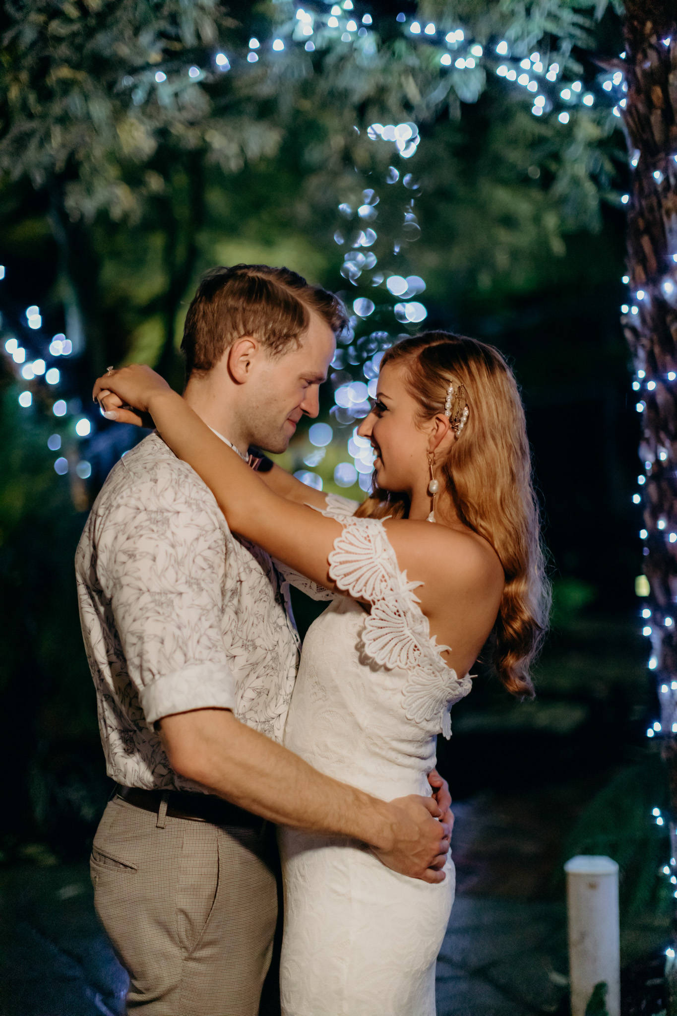 Lyrebird Falls Dandenong Ranges Wedding, classic and romantic, for Grace & Mike. Photos by T-One Image