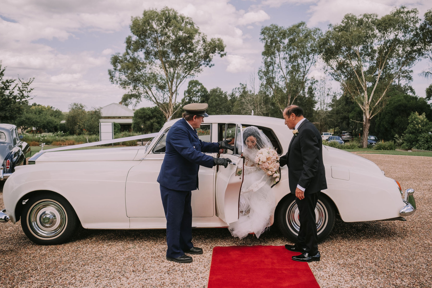 Luxury marquee wedding for Vanessa and Joe at Peterson House Hunter Valley. Planned and styled by Hunter Events NSW. Photographed by Popcorn Photography