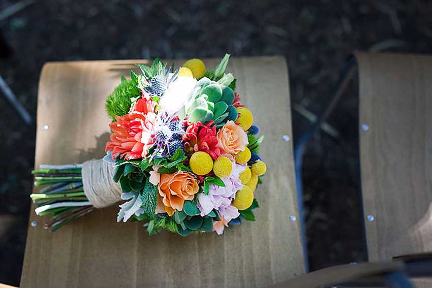 The perils of picking your wedding flowers at the end of your planning wedding florist