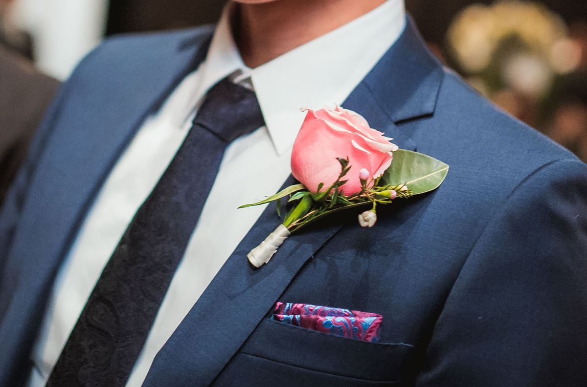 How much should you really spend on wedding flowers? Easy Weddings