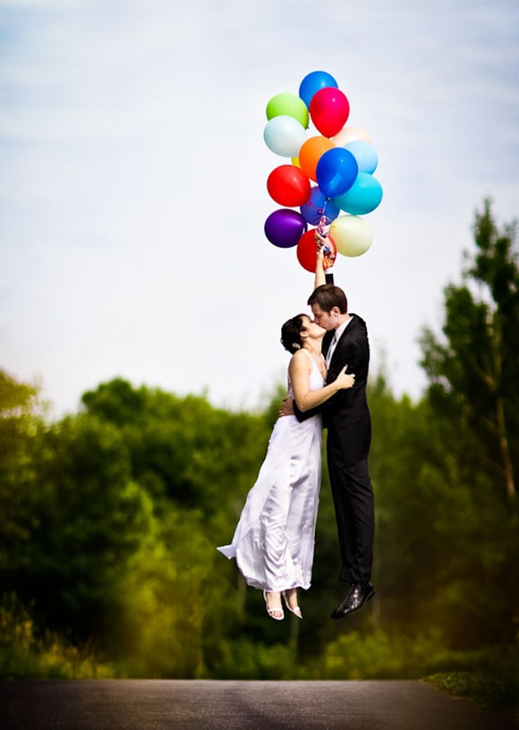 10 fun wedding photos wedding photo with balloons