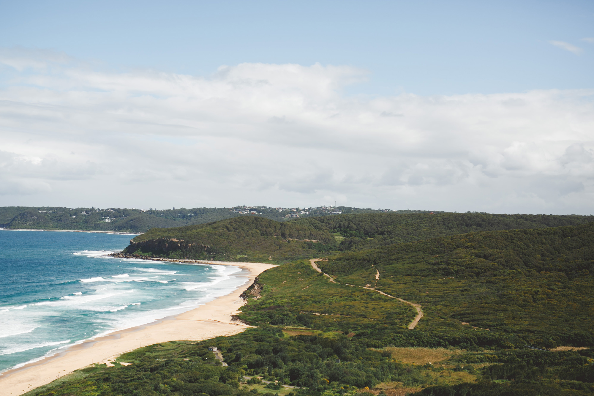 Abby_Dom_Elegant-Coastal-Wedding_005