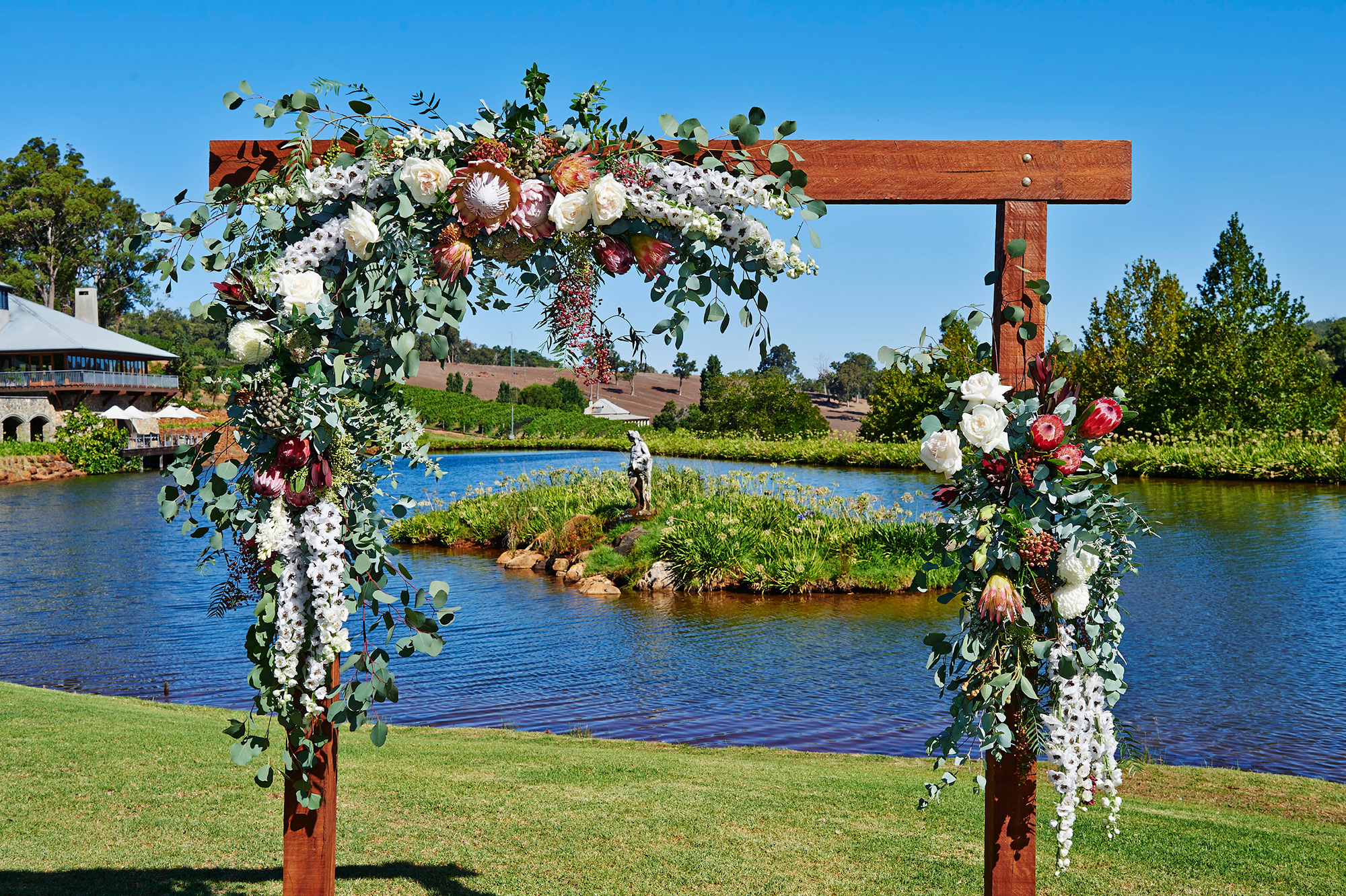 Adelaide_Ben_Rustic-Vineyard-Wedding_Peter-Edwards-Photography_011