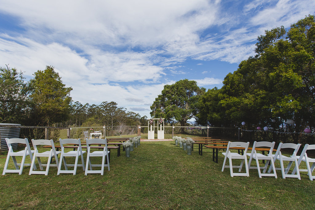 Aimee_Craig_Farm-Wedding_015