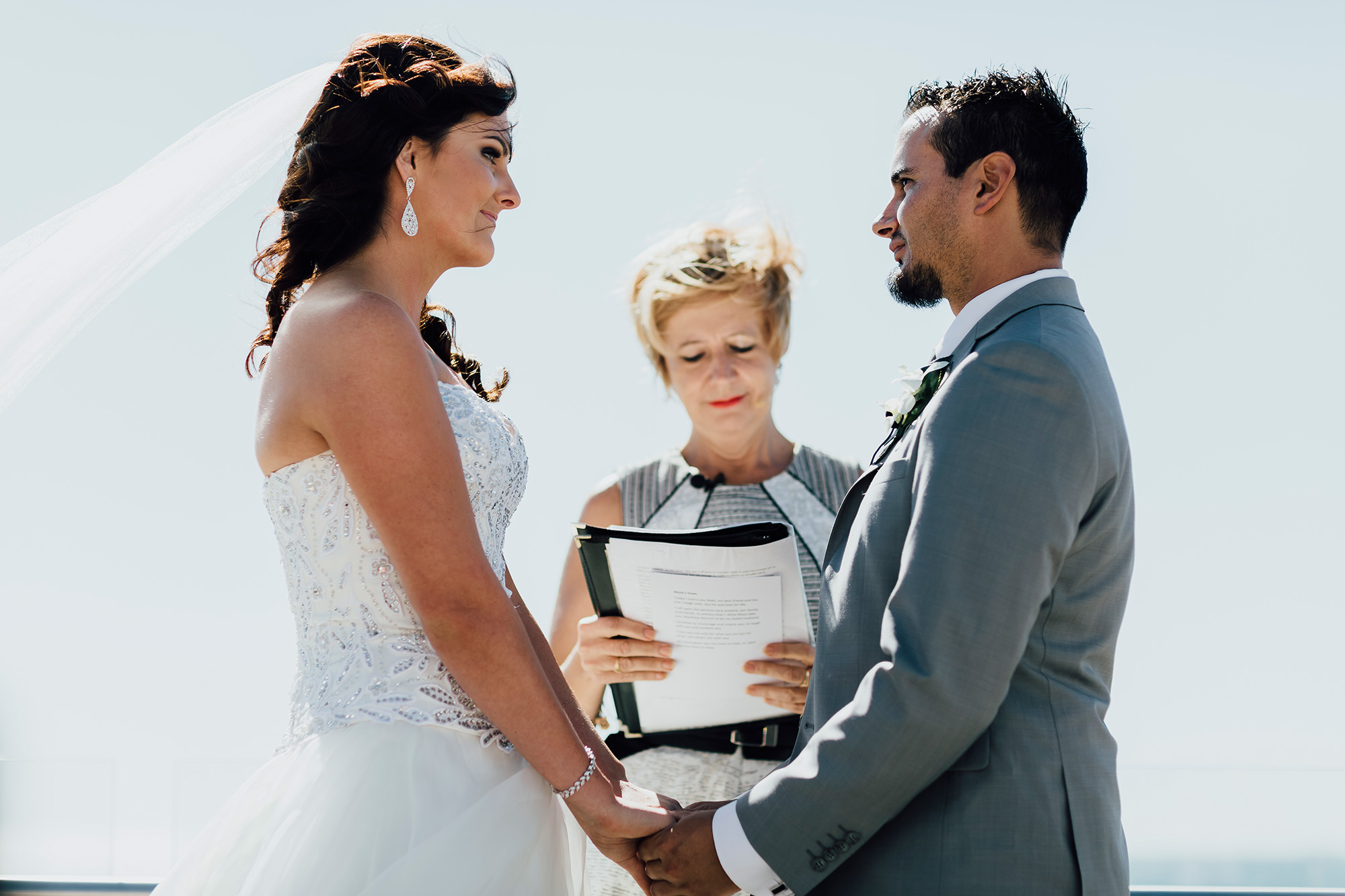 Alisha_Matt_Elegant-Beach-Wedding_014