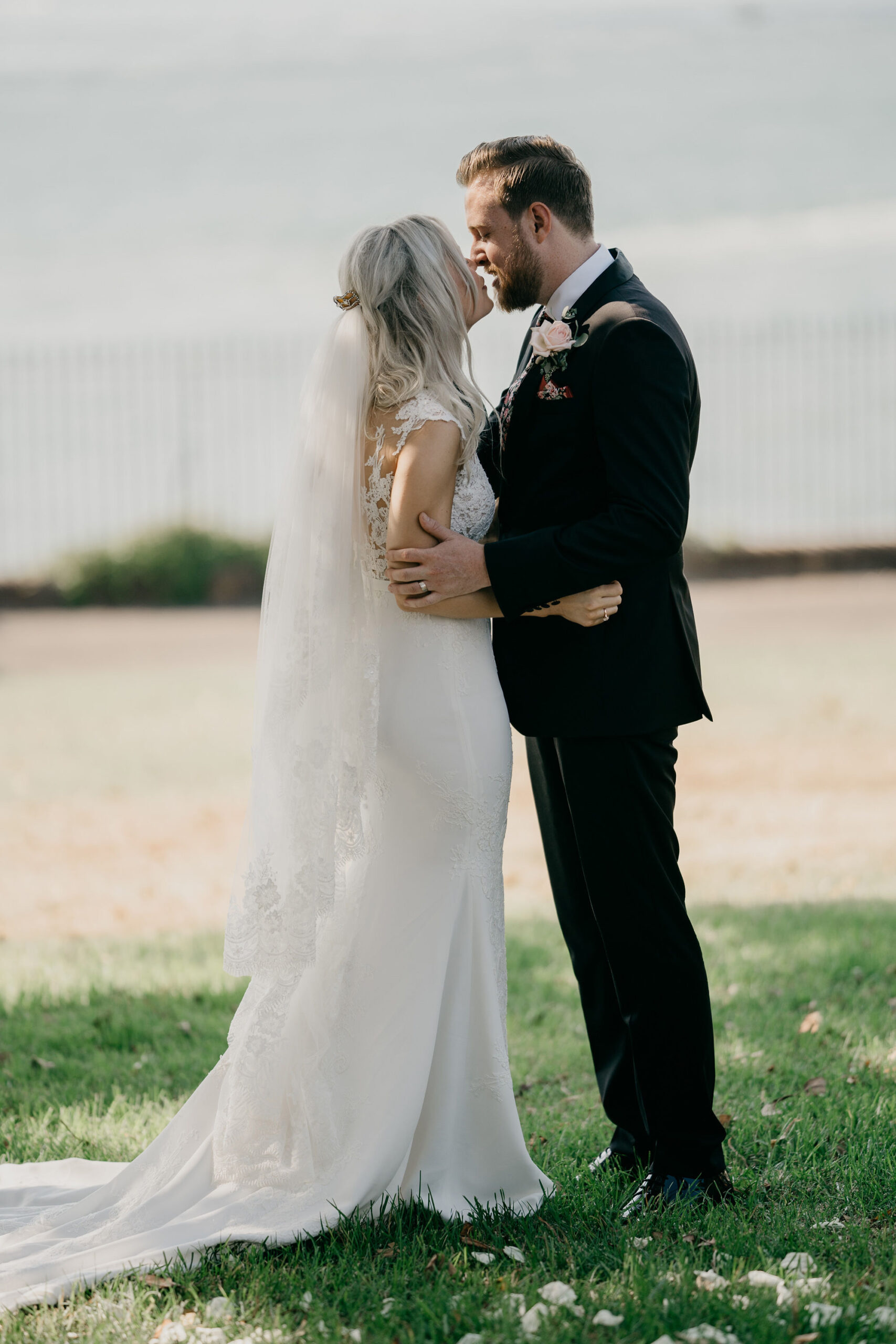 Amanda Brendan Modern Elegant Wedding Splendid Photos Video SBS 024 scaled