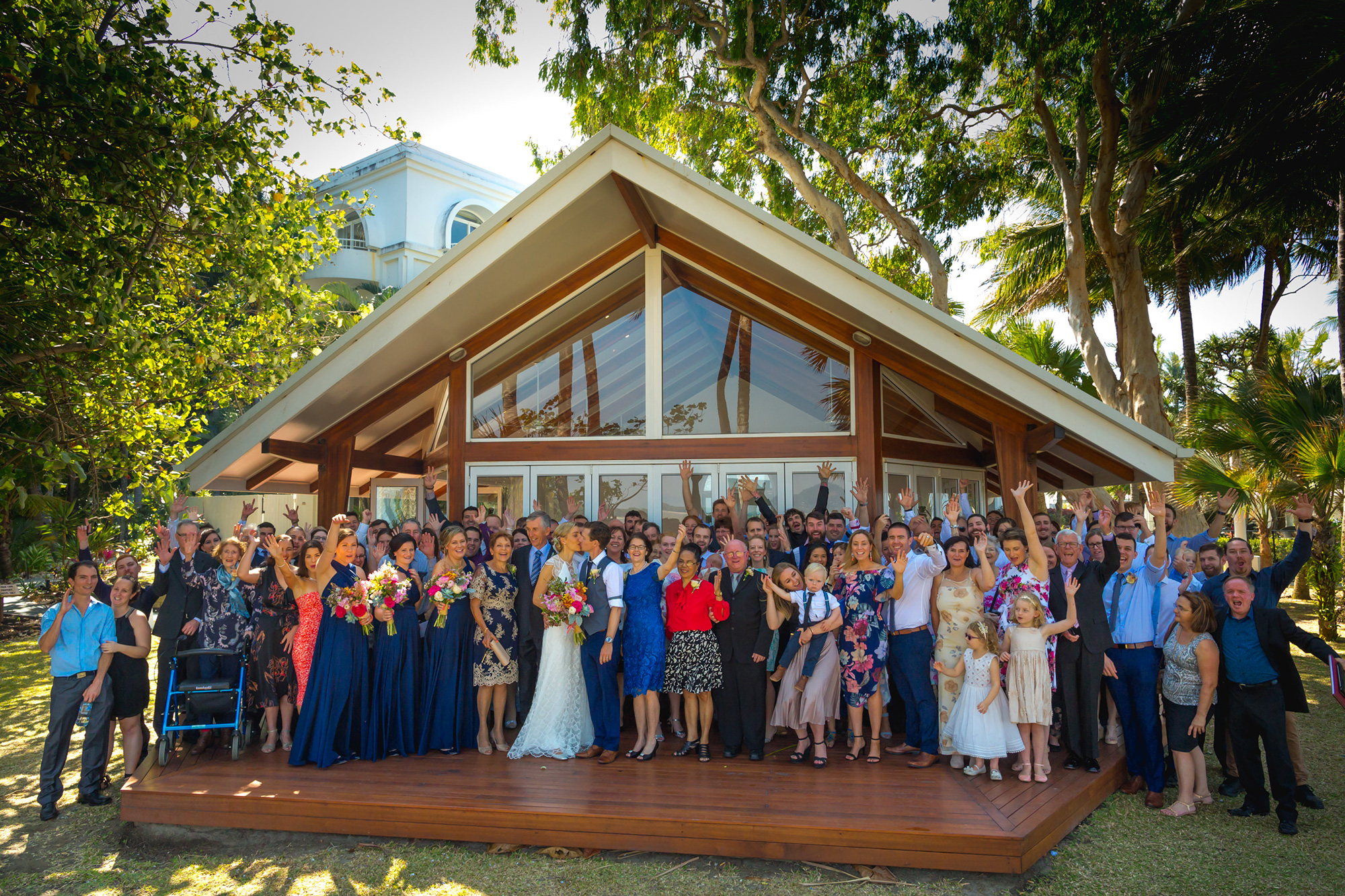 Amanda_Brendan_Modern-Tropical-Wedding_Blue-Sky-Photography_023