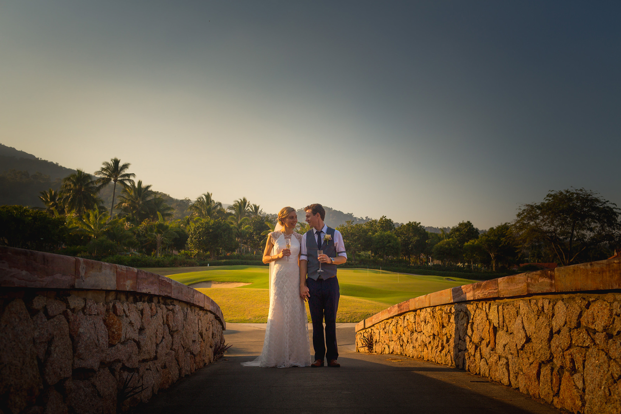 Amanda_Brendan_Modern-Tropical-Wedding_Blue-Sky-Photography_034