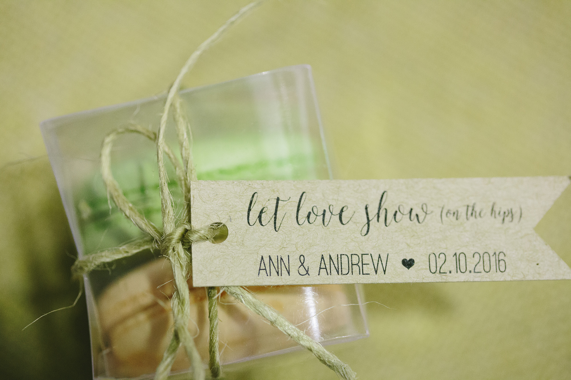 Ann_Andrew_Rustic-Garden-Wedding_027