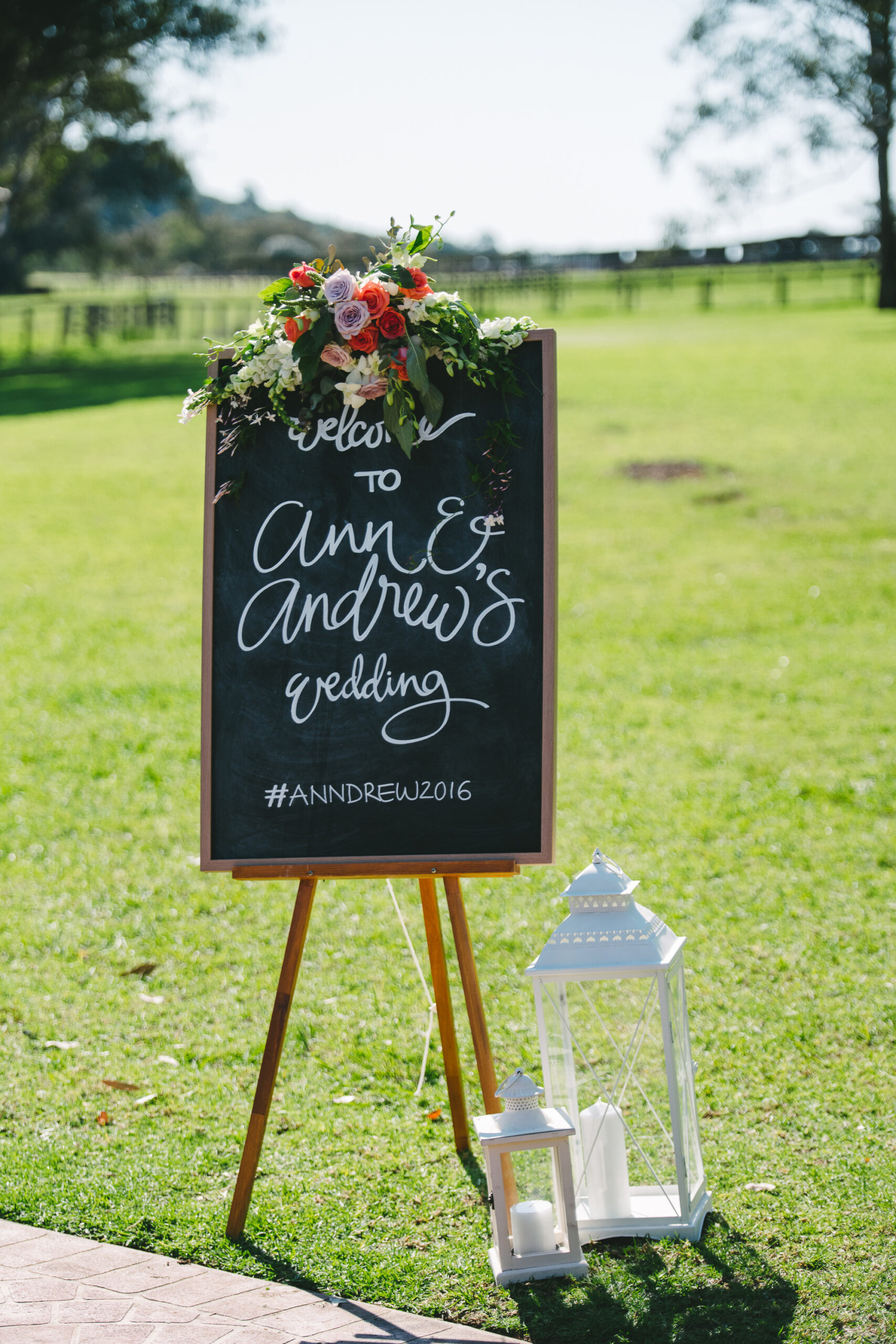 Ann_Andrew_Rustic-Garden-Wedding_SBS_016