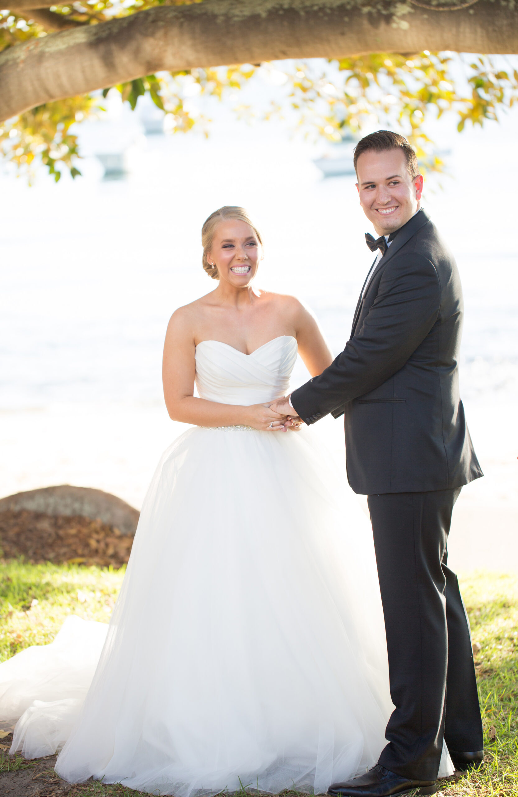 April_Alex_Elegant-Beach-Wedding_010