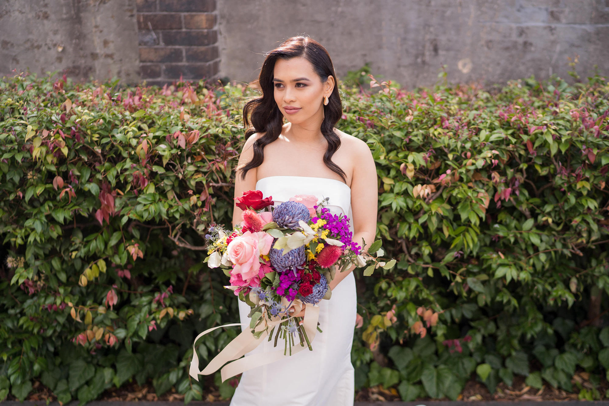 Ara Jorge Elegant Traditional Wedding Gold Hat Photography 001