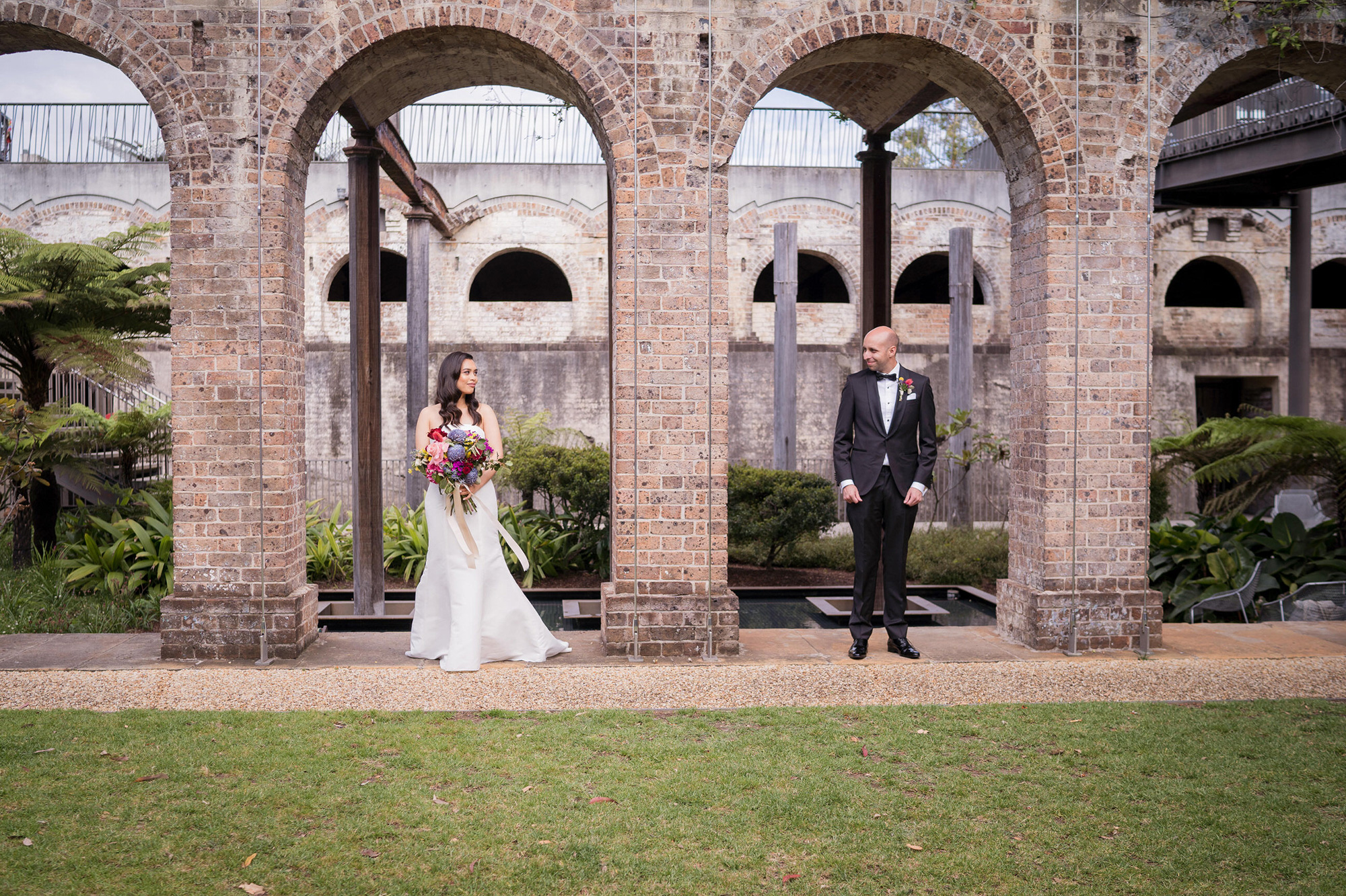 Ara Jorge Elegant Traditional Wedding Gold Hat Photography 006